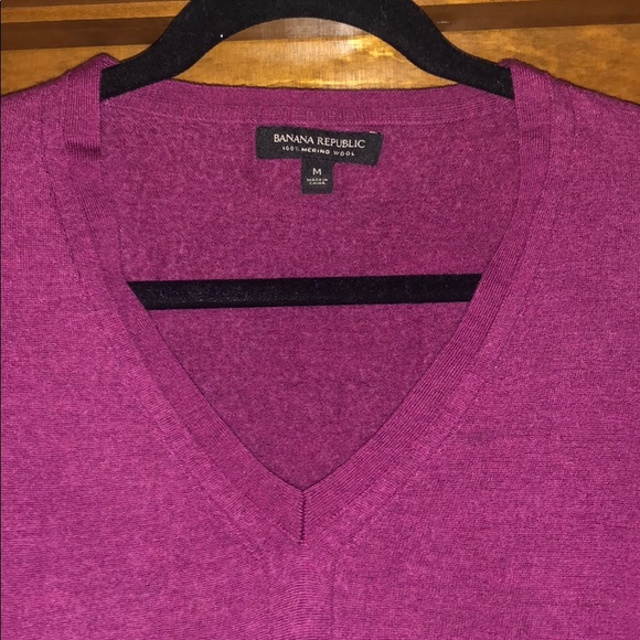 Banana Republic berry merino wool sweater, size M - Picture 3 of 4